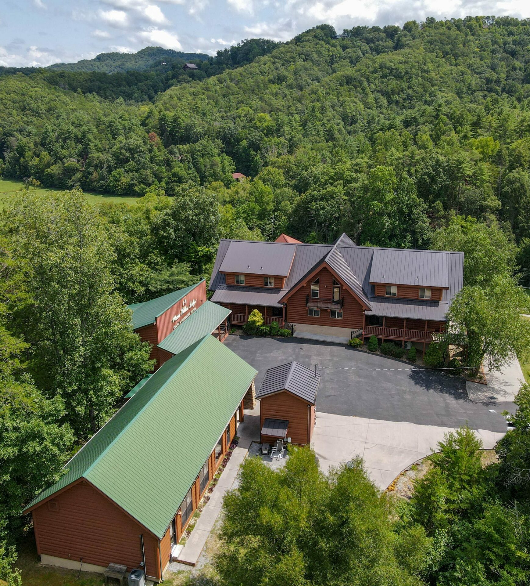 Luxury Smoky Mountain Retreat